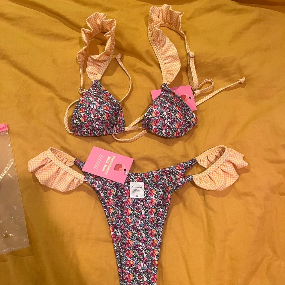 BRAND NEW Strawberry Milkmob Marigold top (XS) TOP ONLY